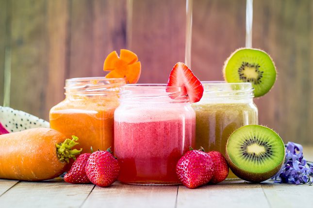 La mejor opción y la más sencilla de realizar es combinar las frutas y verduras <b>por colores