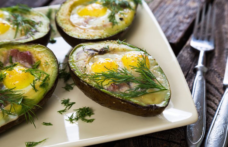 Aguacates rellenos al horno